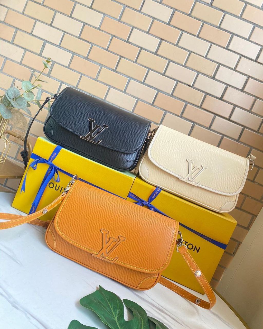 Buy Buy Wholesale Handbags Pallet(100bags for $650) | Largo Pallets